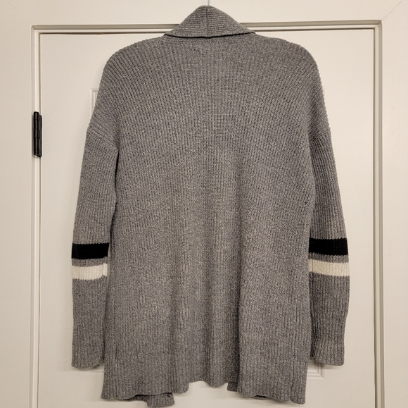 American Eagle Outfitters Grey Striped Knot Cardigan Sweater with Pockets - Picture 3 of 7